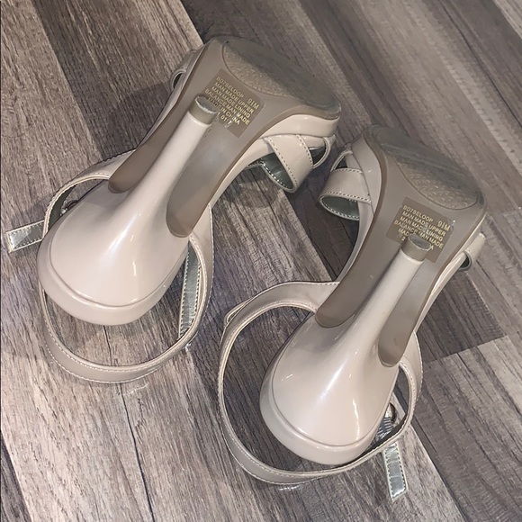 Bandolino heels 9 1/2 women - Picture 4 of 6